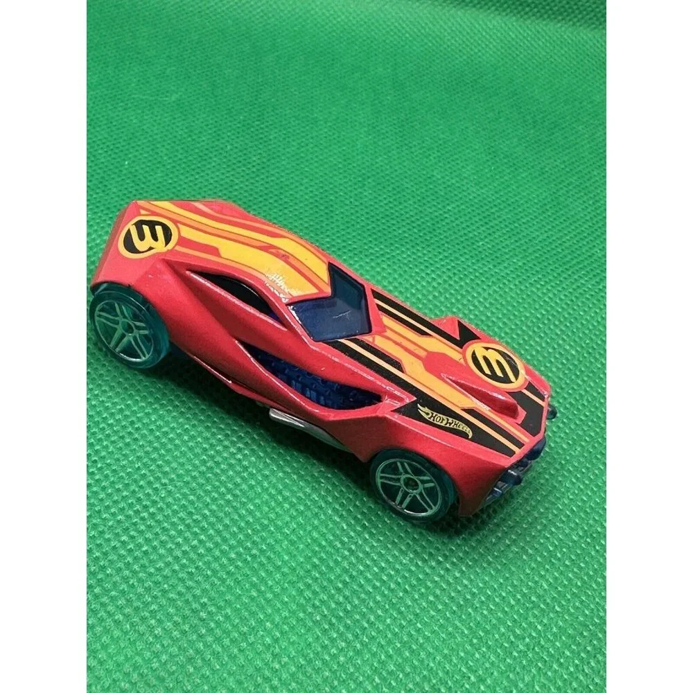 Hot Wheels Urban Agent 2008‎ Red Blue Wheels DieCast 1:64